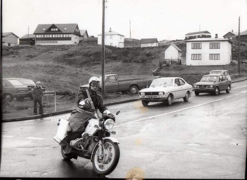 Savnsmynd frá 1974 - tað árið fyrstu trøini vóru plantaði